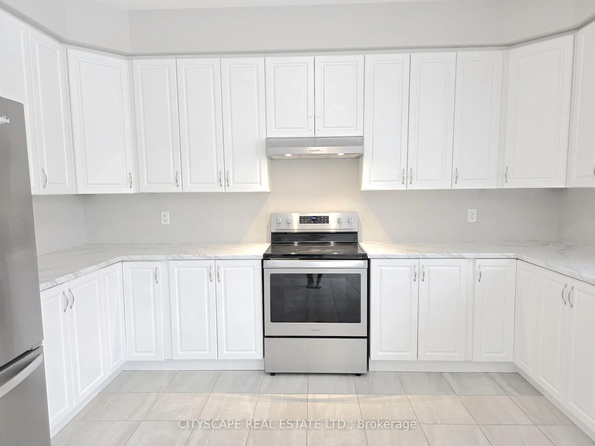 Photo 13 of 192 Findlay Drive, Collingwood — HOMEH