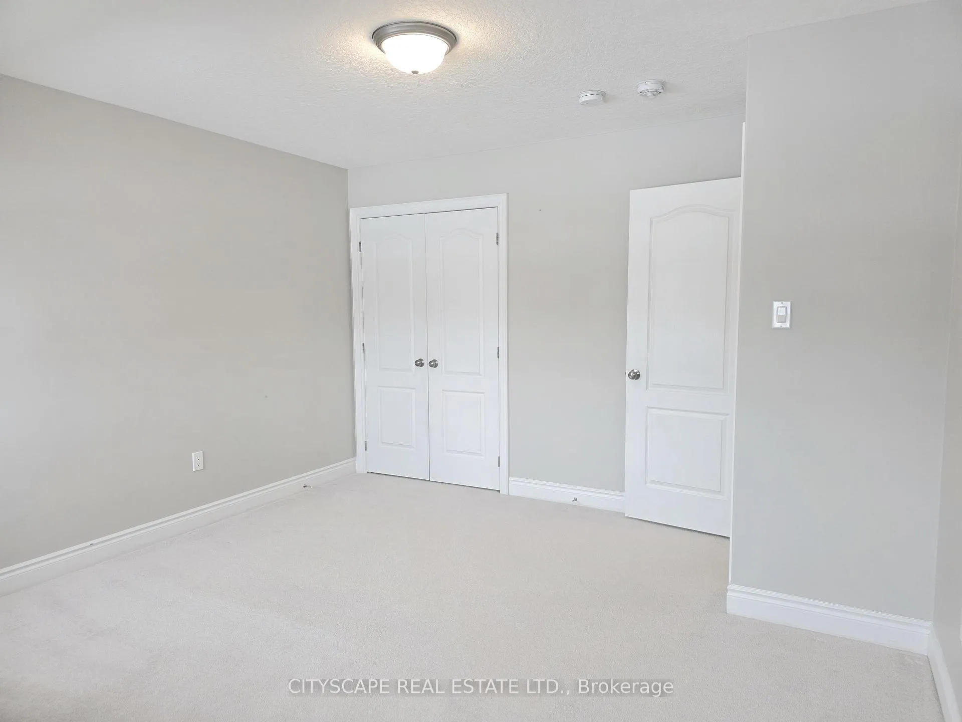 Photo 32 of 192 Findlay Drive, Collingwood — HOMEH