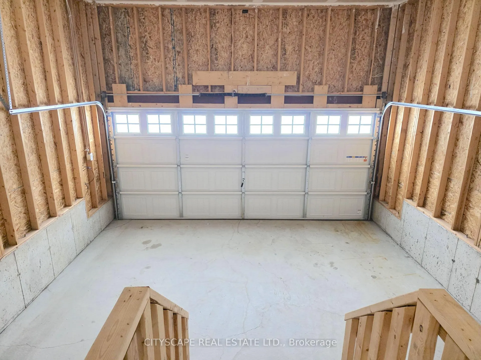 Photo 45 of 192 Findlay Drive, Collingwood — HOMEH