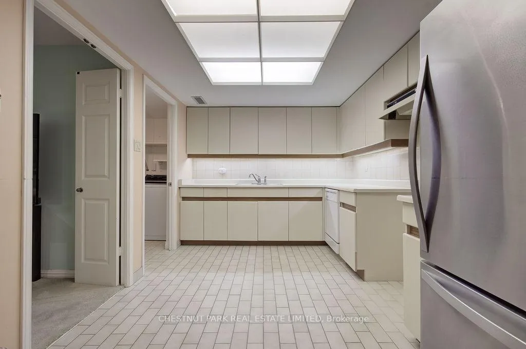 Photo 10 of Unit 507, 3900 Yonge Street, Toronto, Bedford Park-Nortown — HOMEH