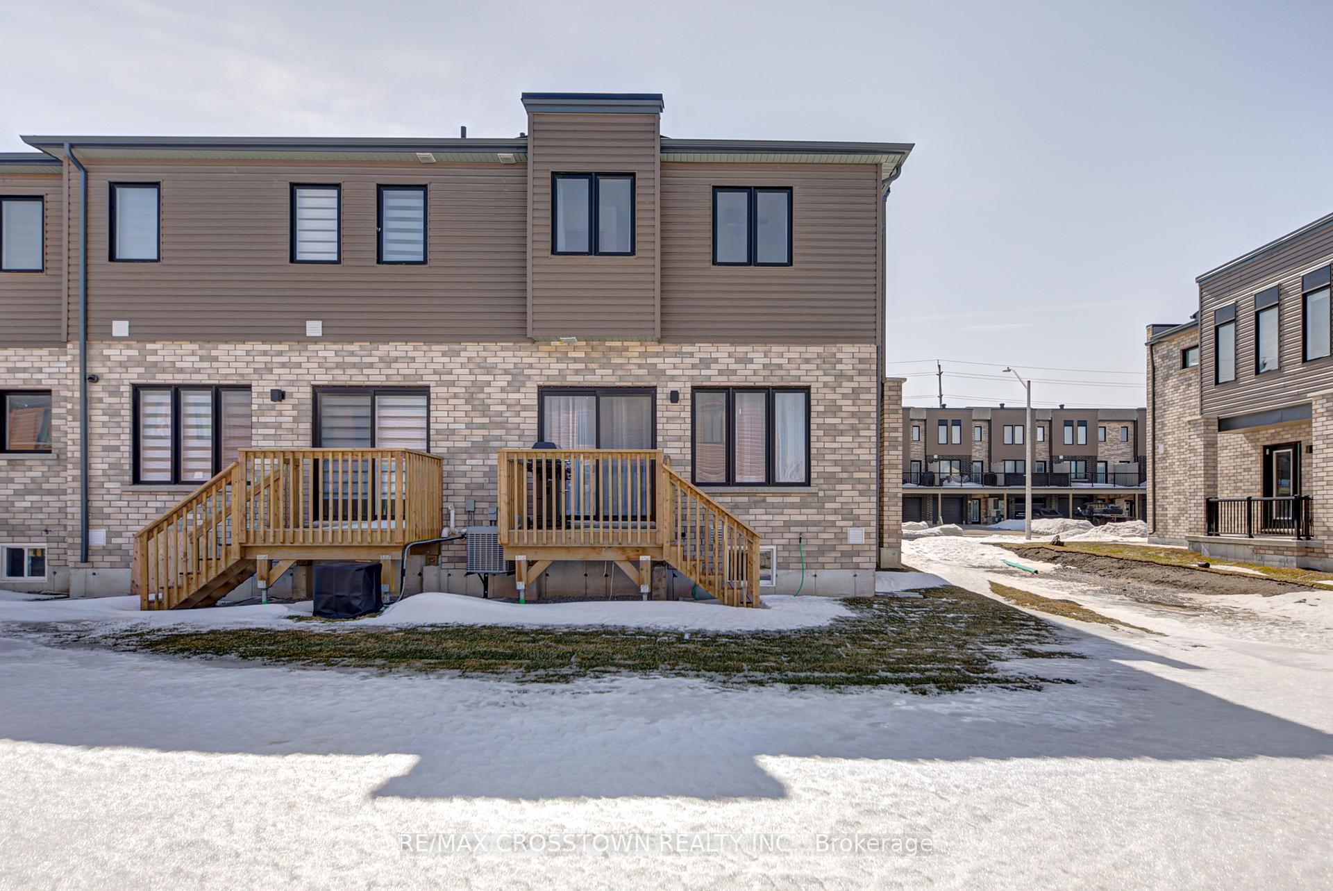 Photo 9 of 44 Fairlane Avenue, Barrie, Painswick South — HOMEH