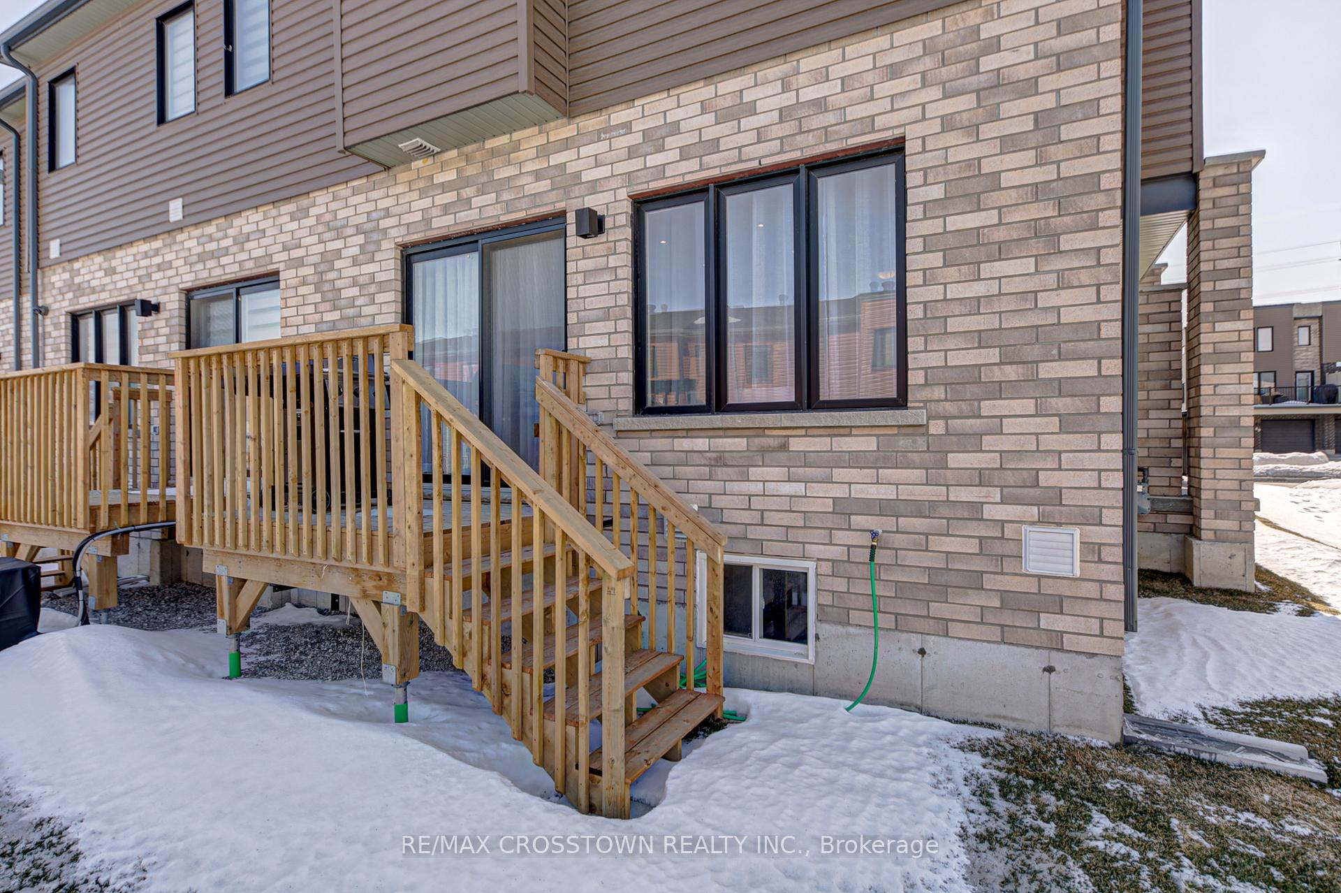 Photo 10 of 44 Fairlane Avenue, Barrie, Painswick South — HOMEH
