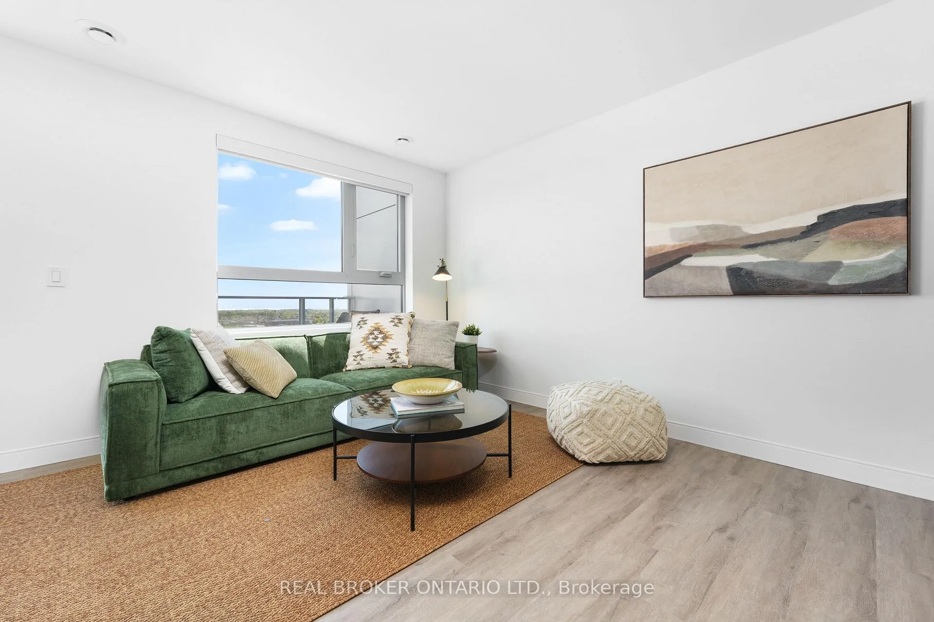 Photo 5 of Unit 606, 100 Manett Crescent, Brampton, Brampton West — HOMEH