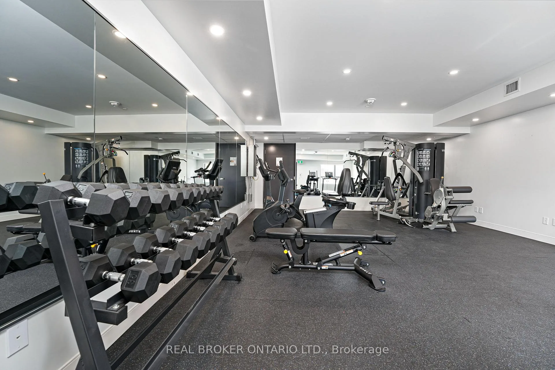 Photo 17 of Unit 606, 100 Manett Crescent, Brampton, Brampton West — HOMEH