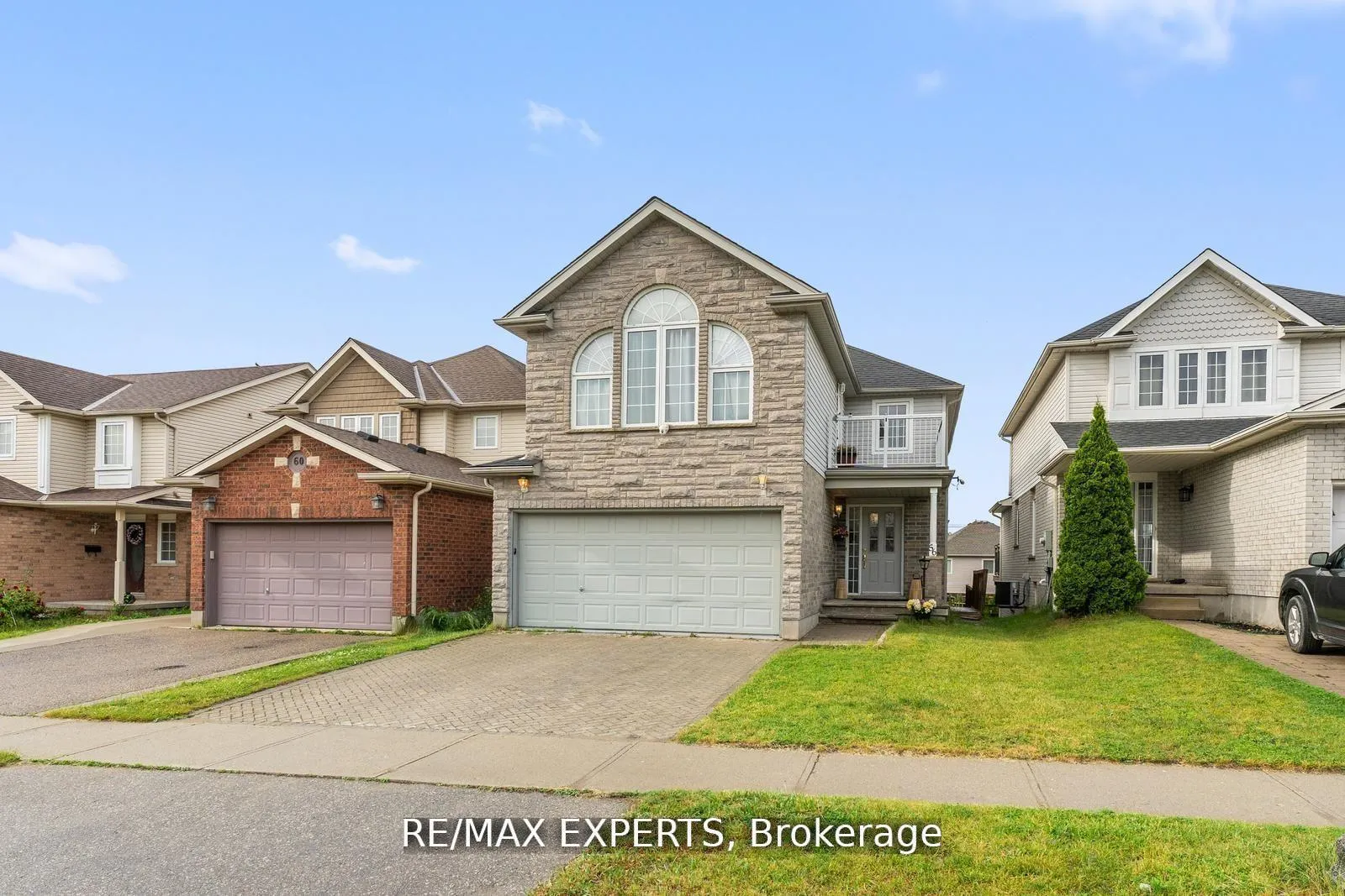 Photo 2 of 56 Steepleridge Street, Kitchener — HOMEH