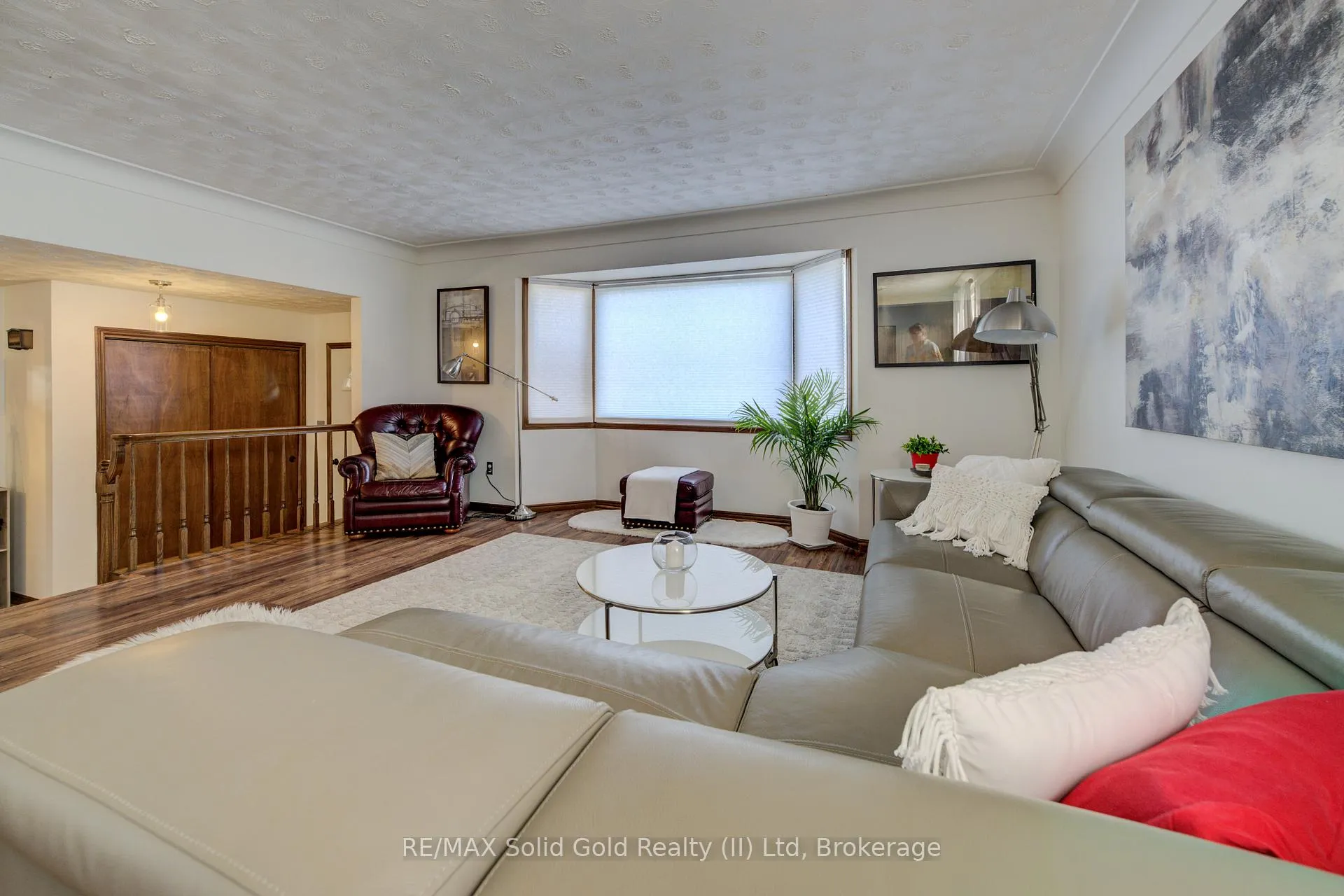 Photo 4 of 10 Winfield Court, St. Catharines, Carlton/Bunting — HOMEH