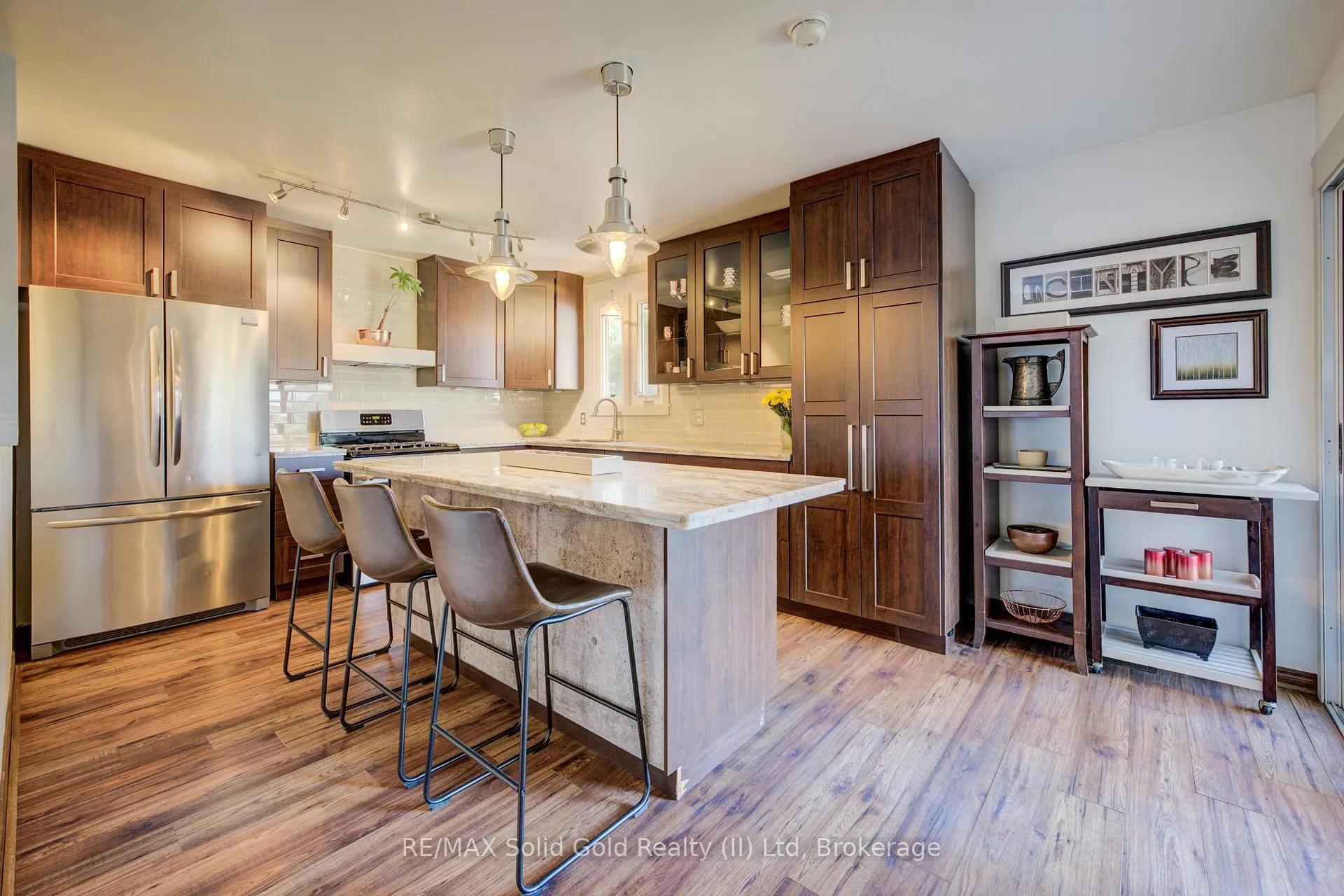 Photo 8 of 10 Winfield Court, St. Catharines, Carlton/Bunting — HOMEH
