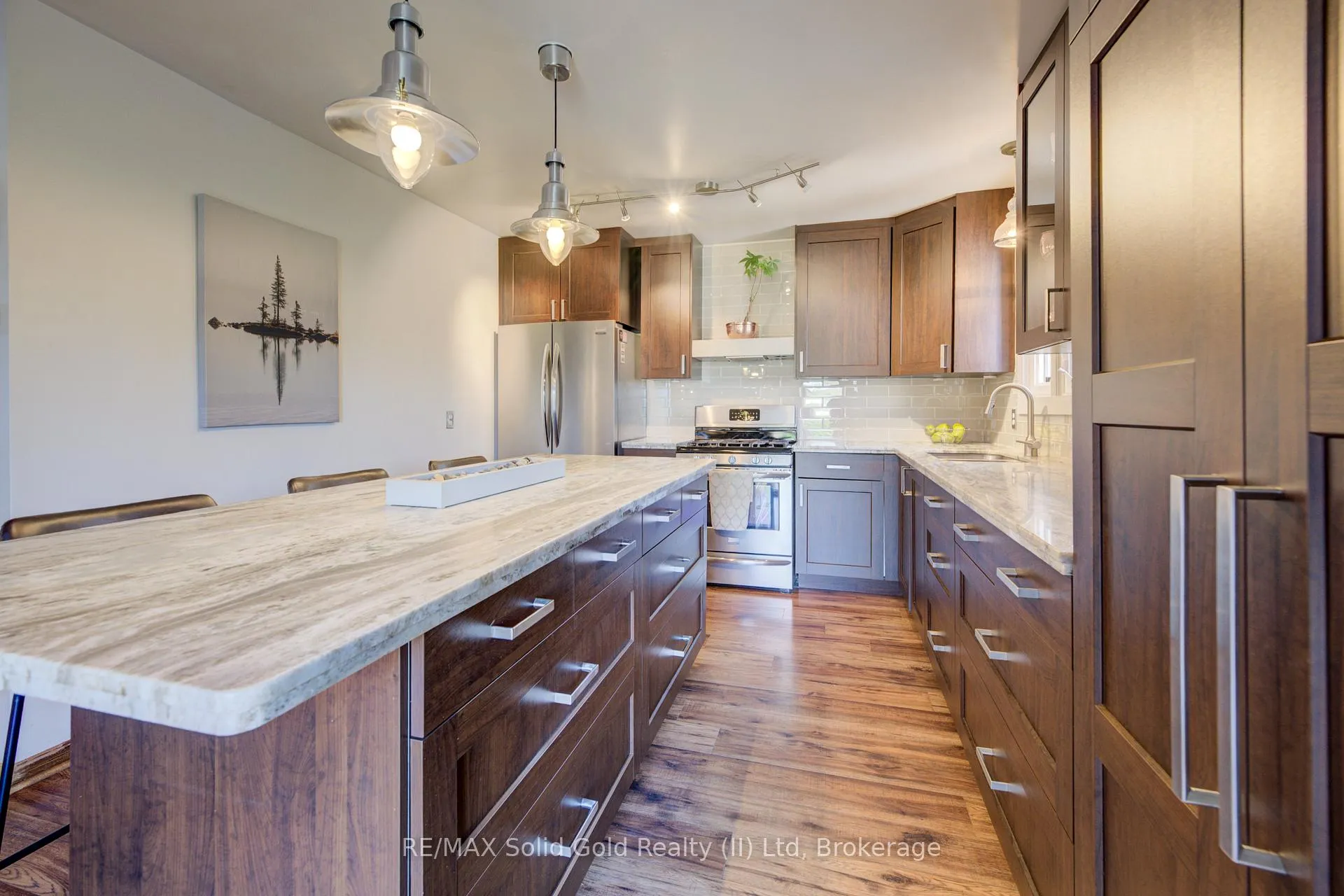 Photo 9 of 10 Winfield Court, St. Catharines, Carlton/Bunting — HOMEH