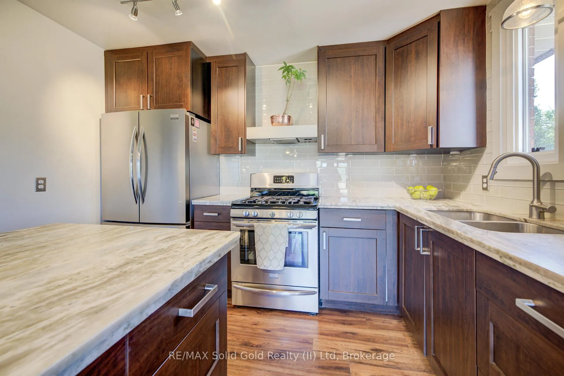 Photo 10 of 10 Winfield Court, St. Catharines, Carlton/Bunting — HOMEH