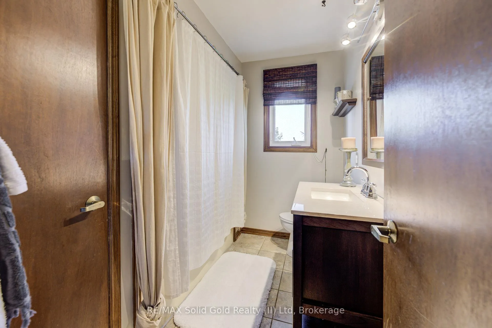 Photo 23 of 10 Winfield Court, St. Catharines, Carlton/Bunting — HOMEH