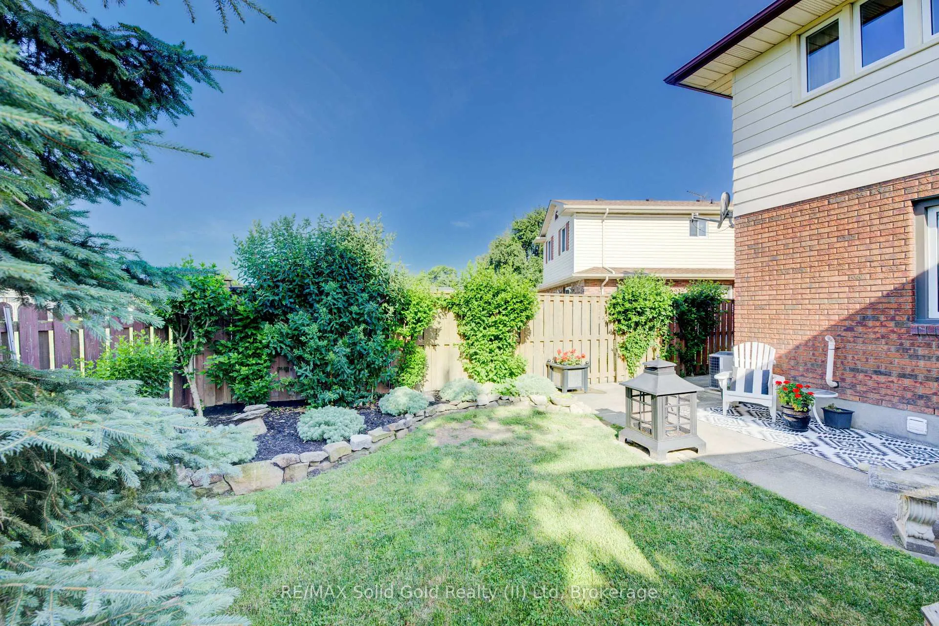 Photo 31 of 10 Winfield Court, St. Catharines, Carlton/Bunting — HOMEH