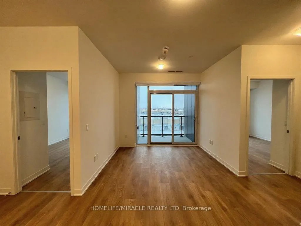 Photo 2 of Unit 430, 498 Caldari Road, Vaughan, Concord — HOMEH