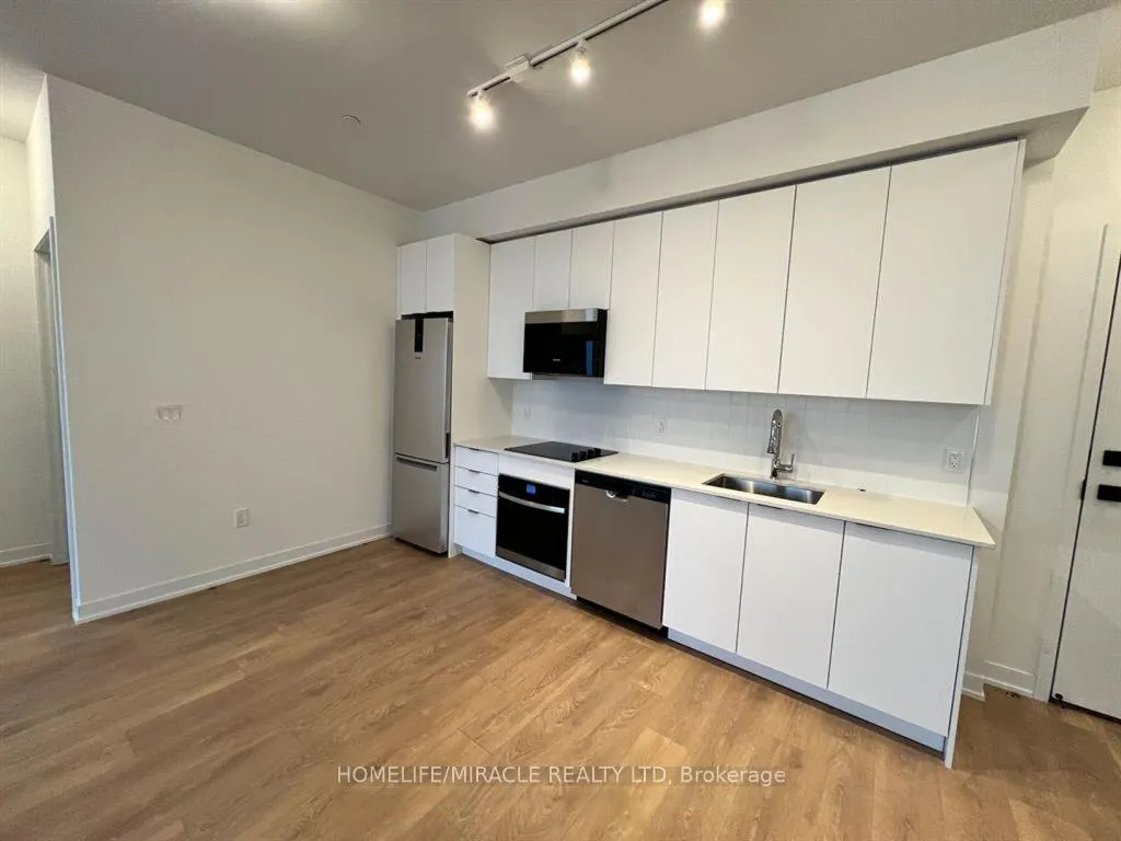 Photo 3 of Unit 430, 498 Caldari Road, Vaughan, Concord — HOMEH