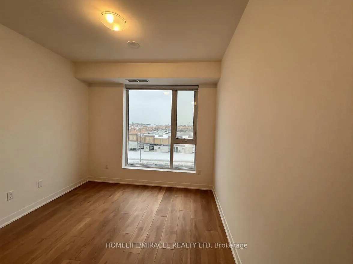 Photo 7 of Unit 430, 498 Caldari Road, Vaughan, Concord — HOMEH