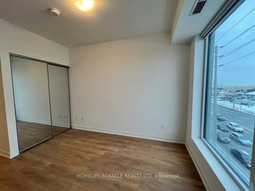 Photo 8 of Unit 430, 498 Caldari Road, Vaughan, Concord — HOMEH