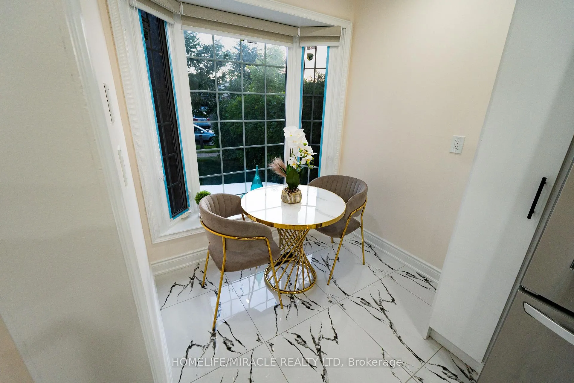 Photo 7 of 60 Denlow Drive, Brampton, Fletcher's West — HOMEH
