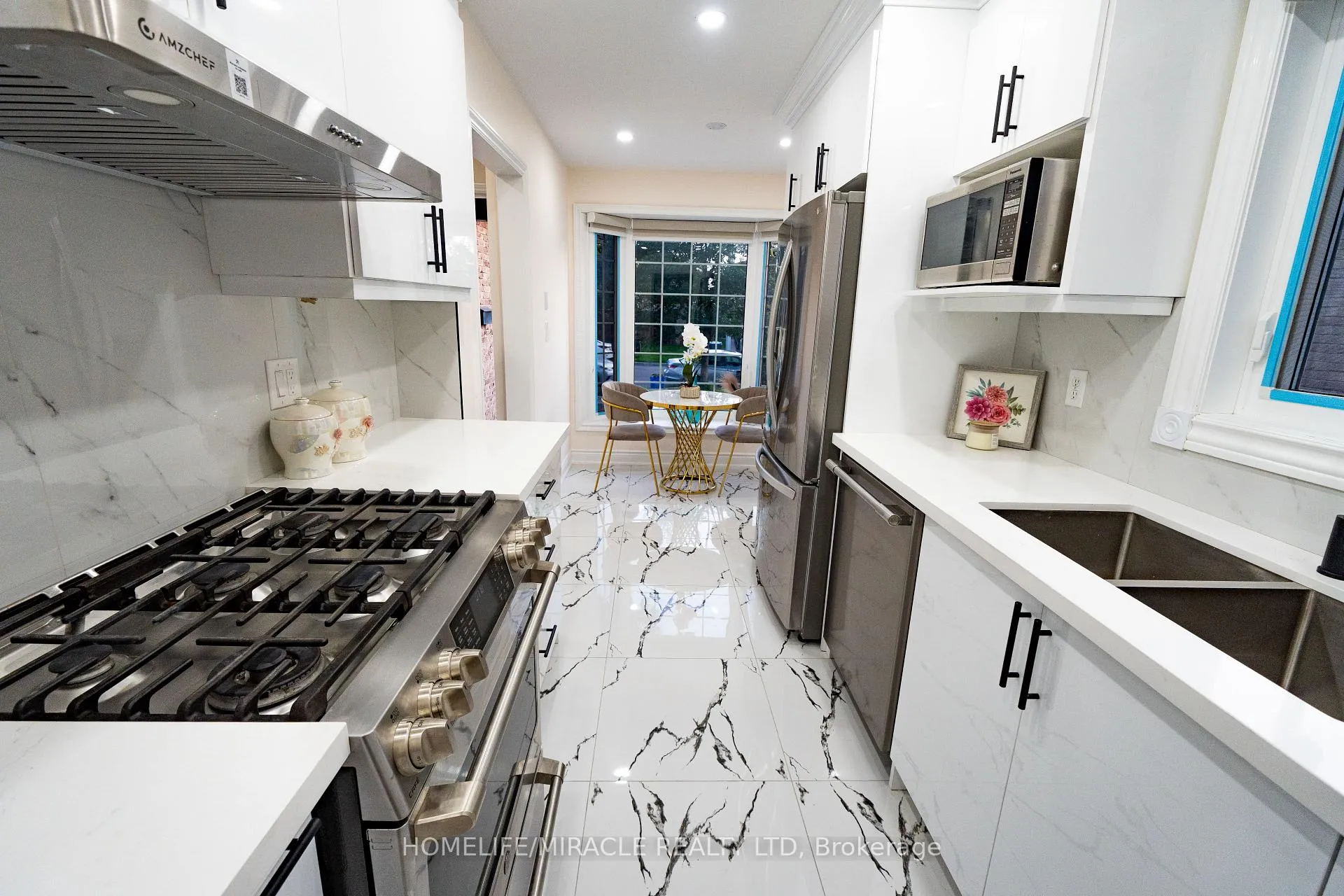 Photo 9 of 60 Denlow Drive, Brampton, Fletcher's West — HOMEH