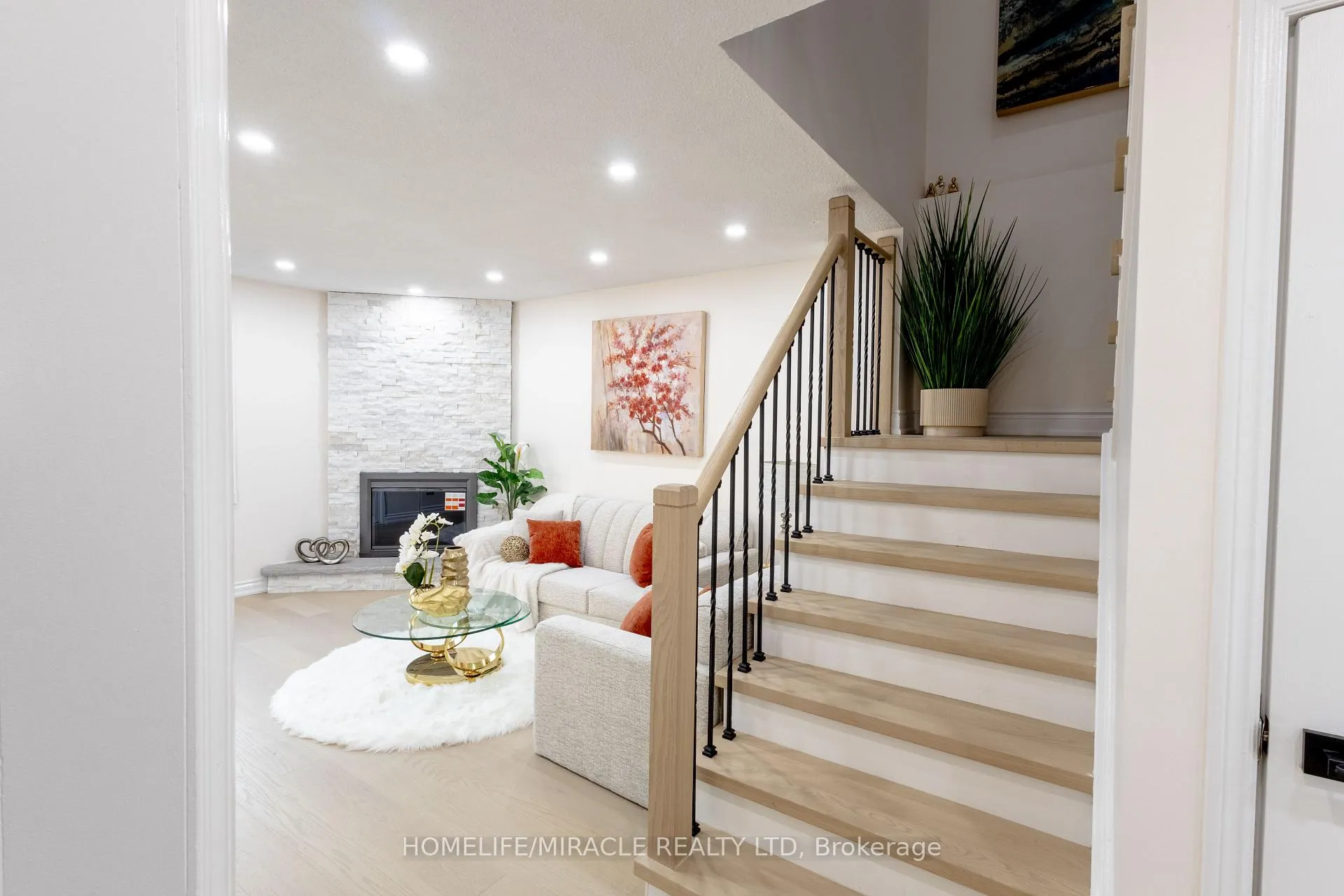 Photo 13 of 60 Denlow Drive, Brampton, Fletcher's West — HOMEH
