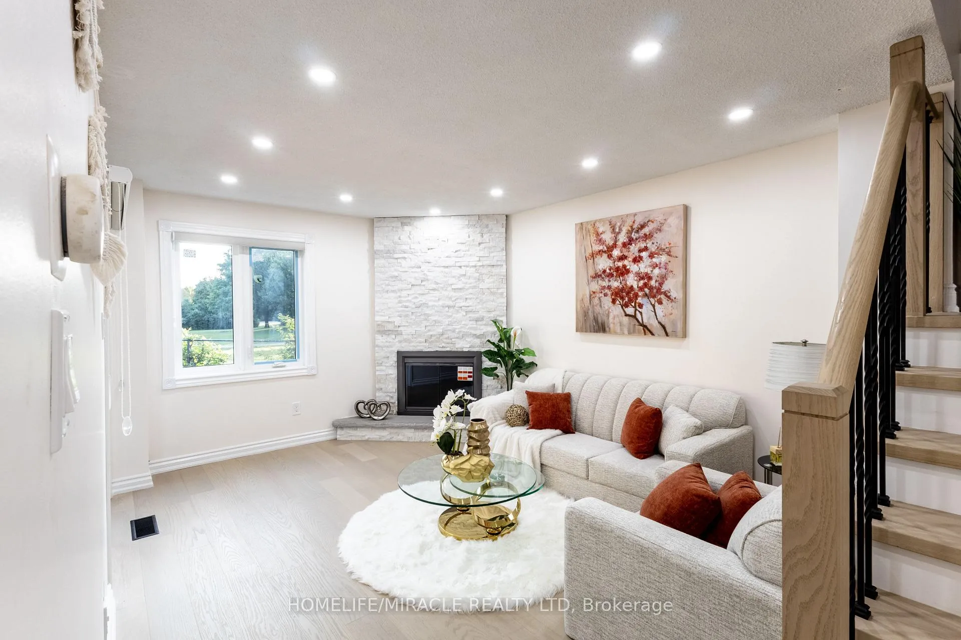 Photo 14 of 60 Denlow Drive, Brampton, Fletcher's West — HOMEH