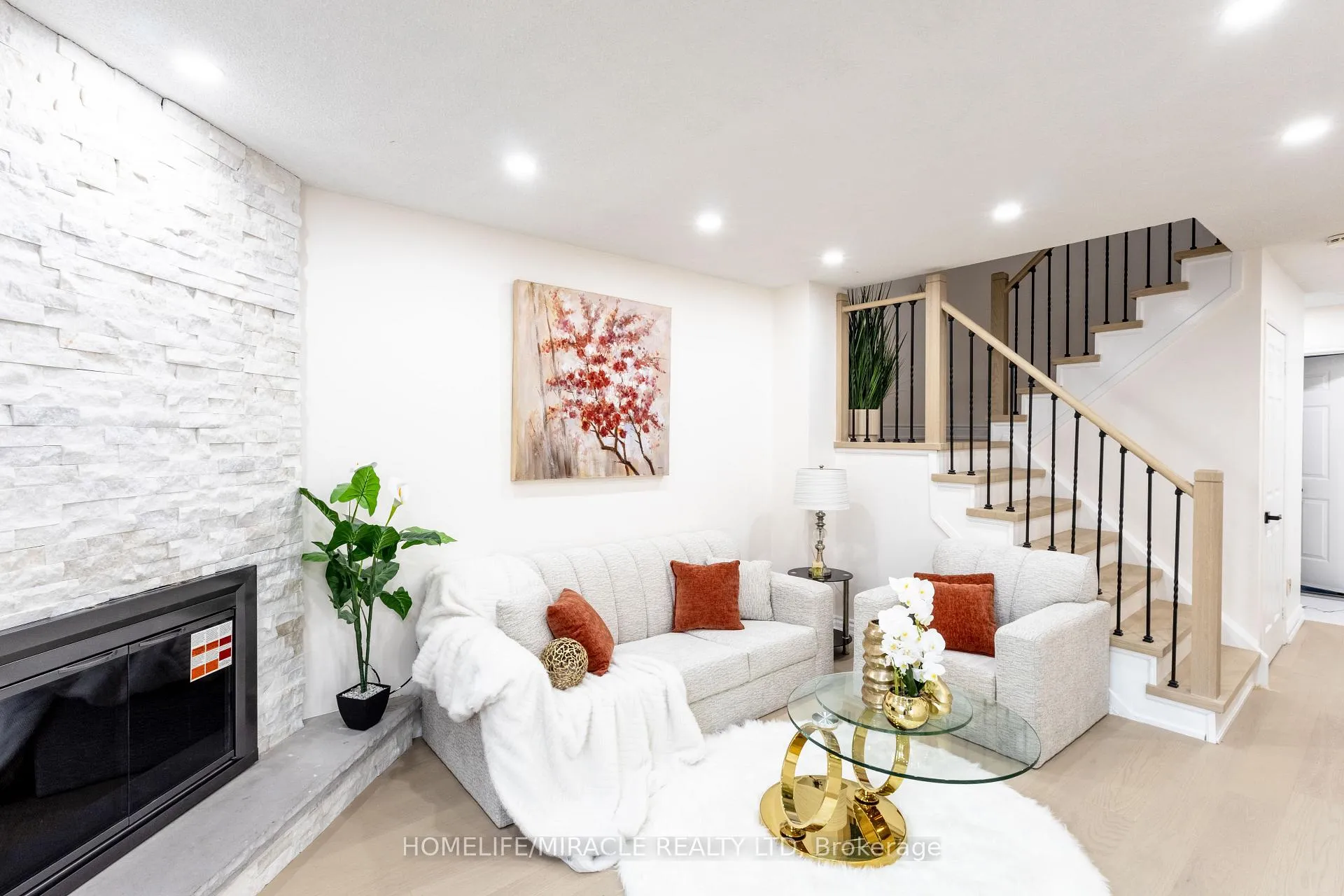 Photo 15 of 60 Denlow Drive, Brampton, Fletcher's West — HOMEH