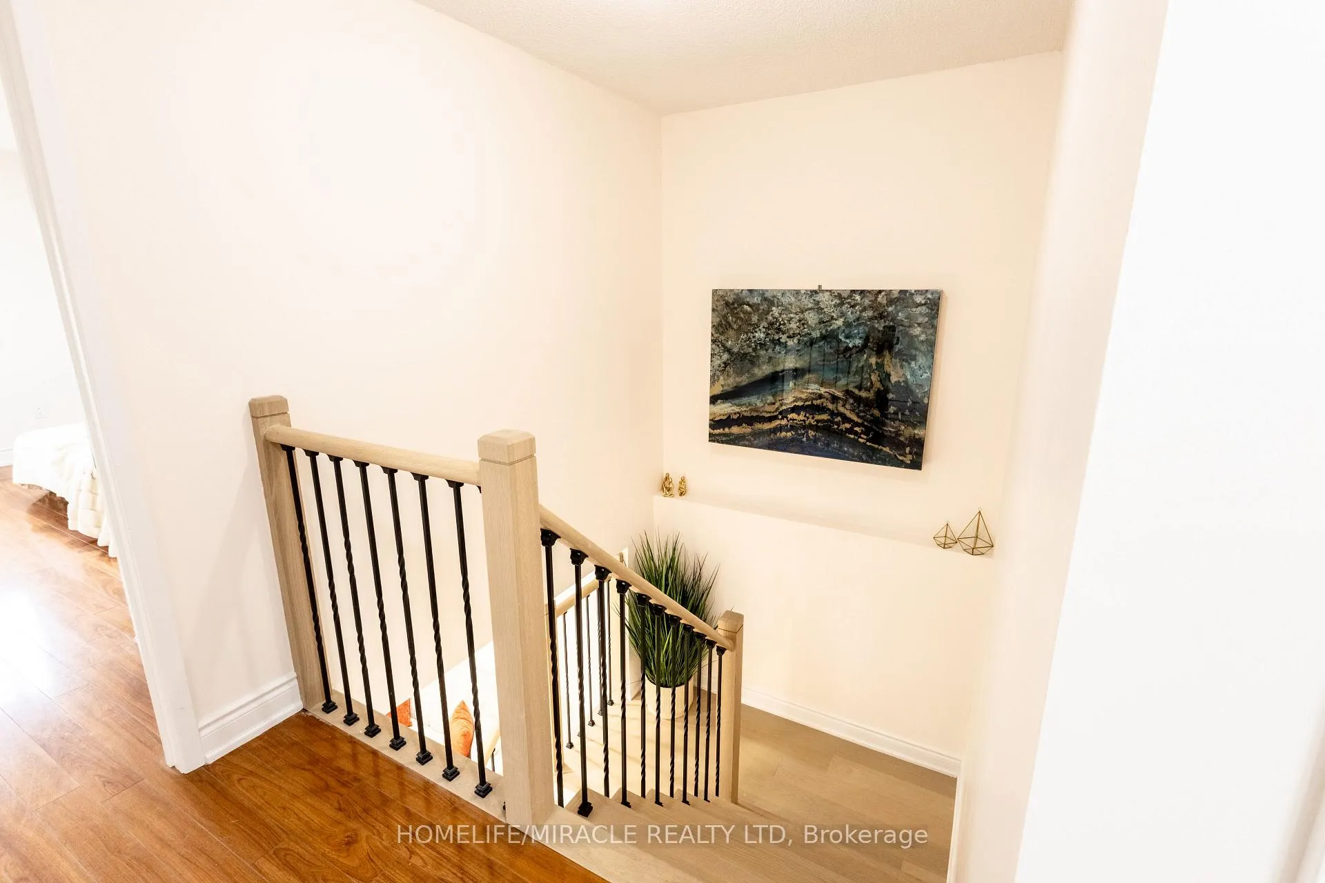 Photo 19 of 60 Denlow Drive, Brampton, Fletcher's West — HOMEH