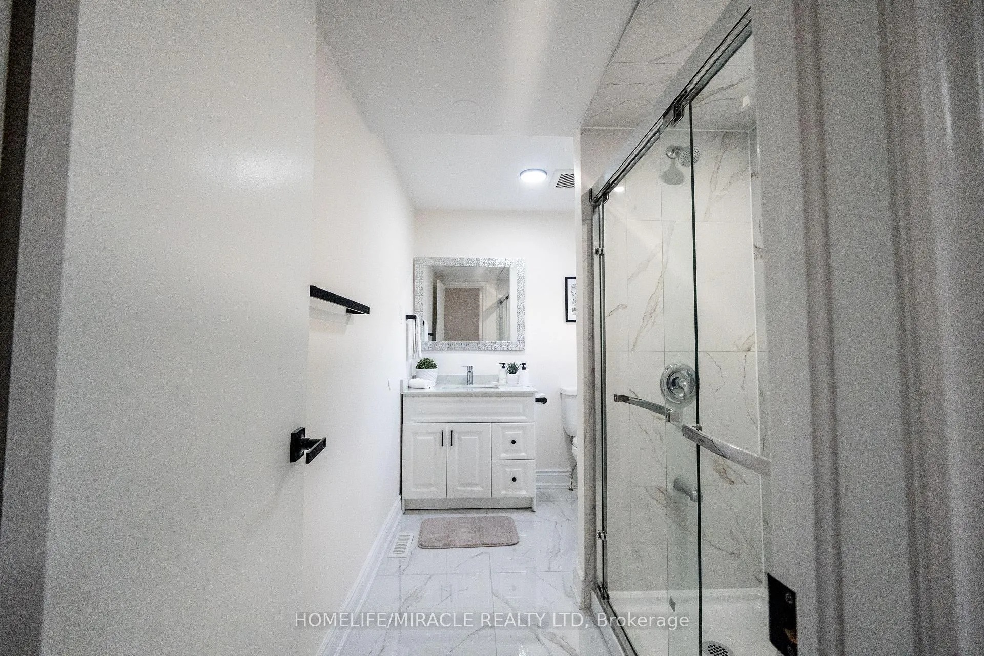 Photo 23 of 60 Denlow Drive, Brampton, Fletcher's West — HOMEH