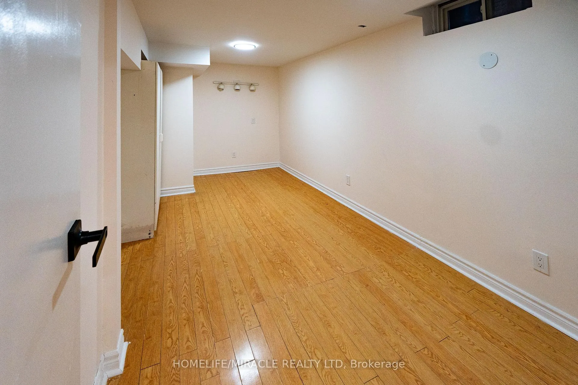 Photo 32 of 60 Denlow Drive, Brampton, Fletcher's West — HOMEH