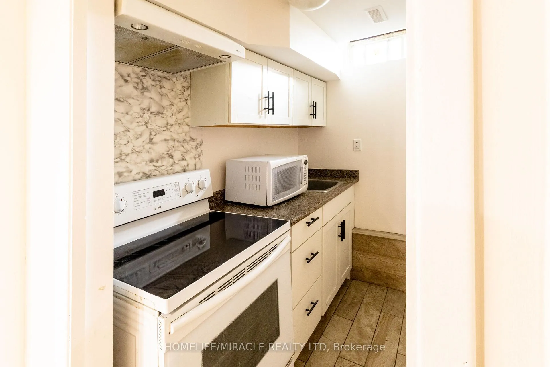 Photo 34 of 60 Denlow Drive, Brampton, Fletcher's West — HOMEH
