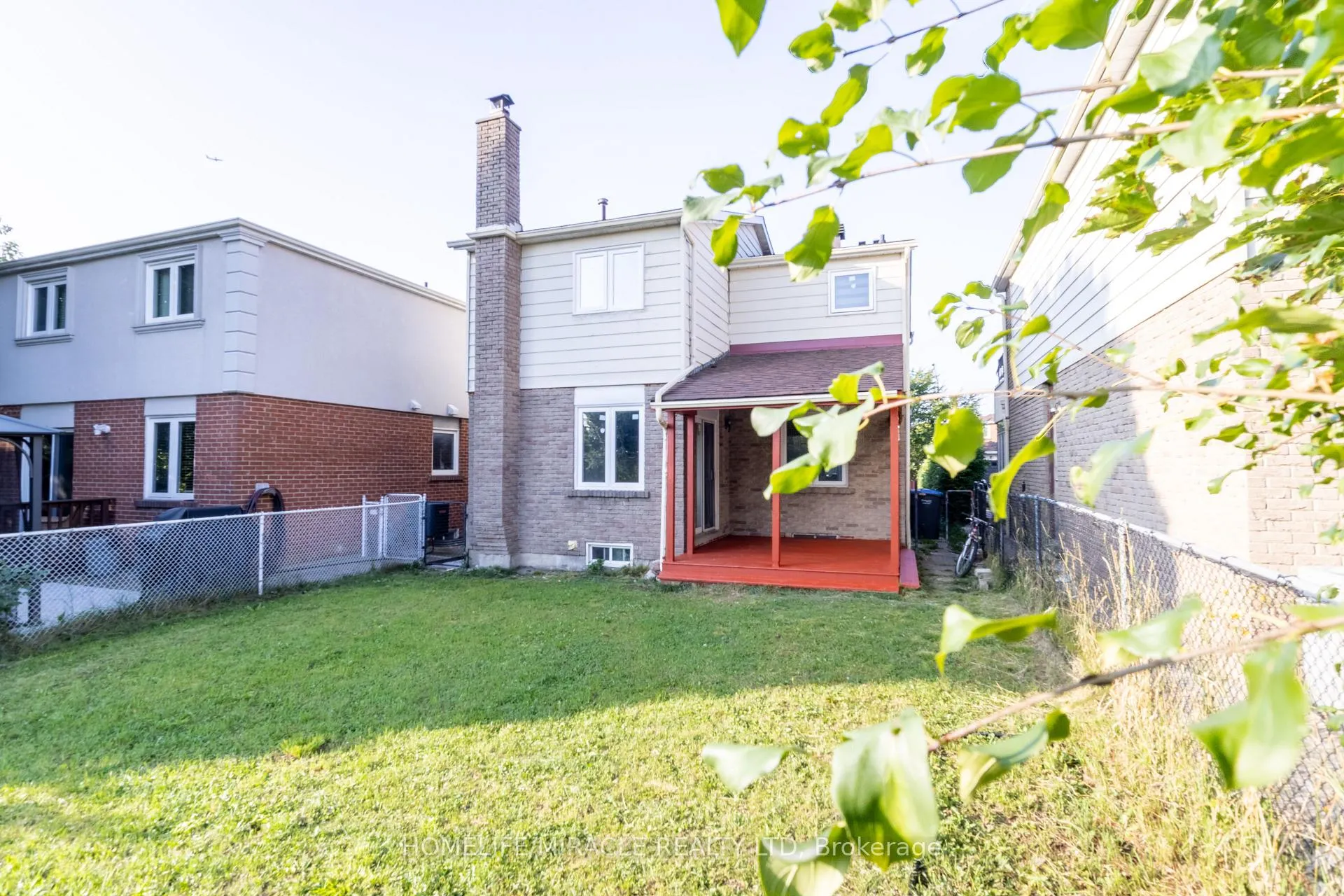 Photo 40 of 60 Denlow Drive, Brampton, Fletcher's West — HOMEH