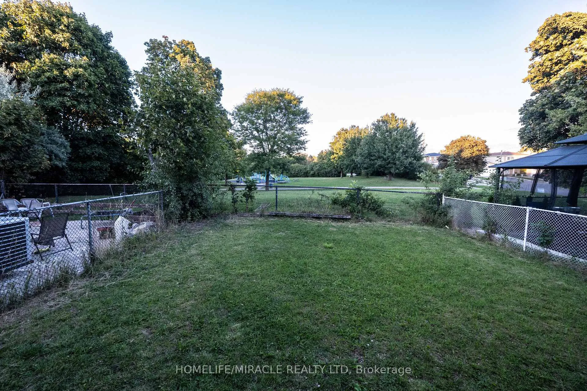 Photo 41 of 60 Denlow Drive, Brampton, Fletcher's West — HOMEH