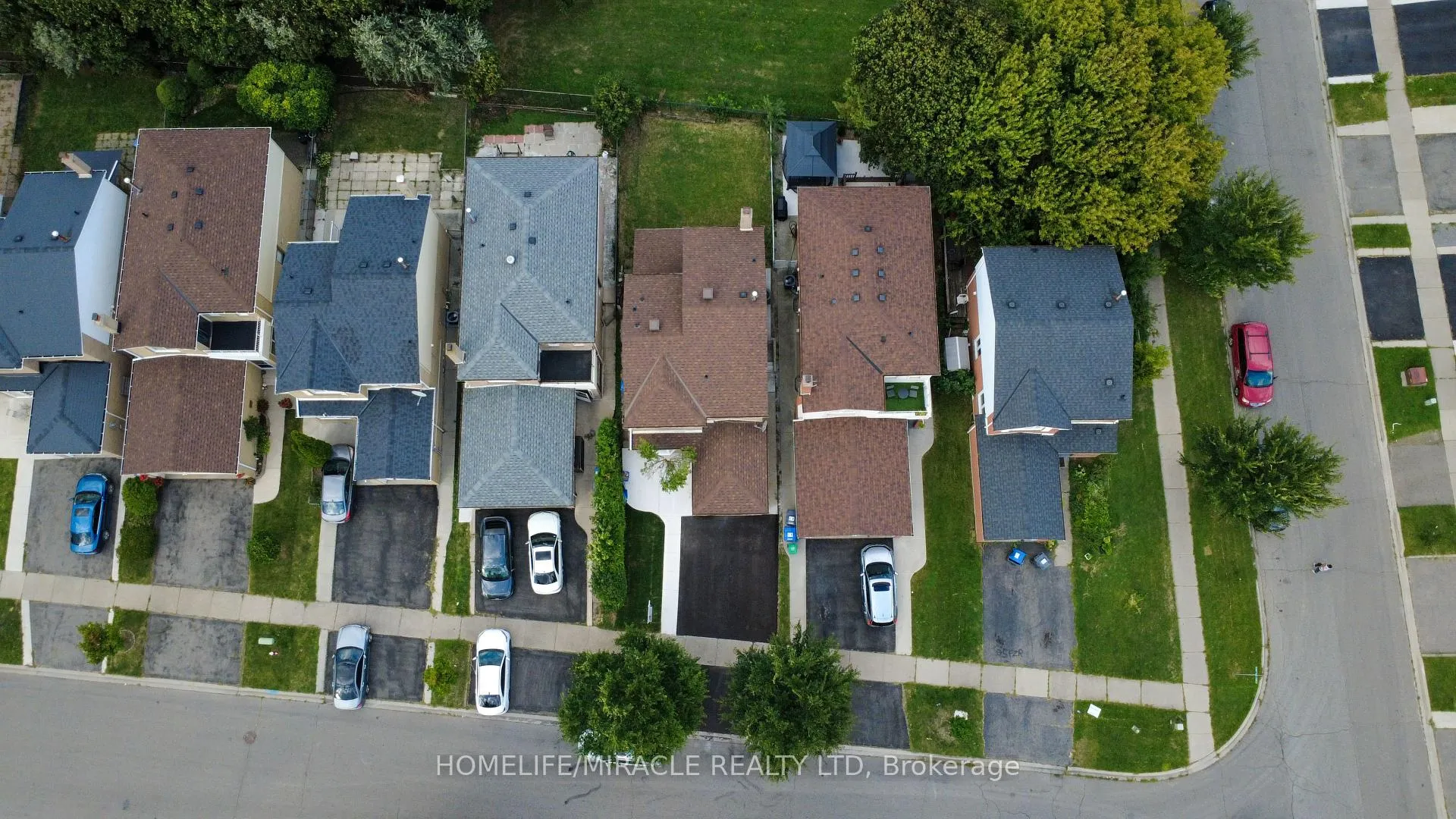 Photo 42 of 60 Denlow Drive, Brampton, Fletcher's West — HOMEH