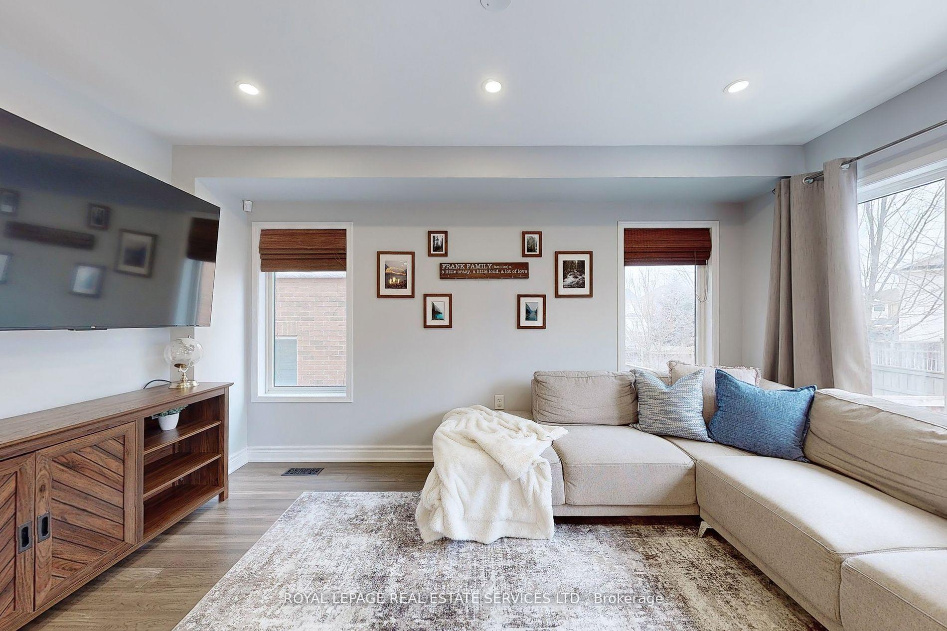 Photo 5 of 4830 Thomas Alton Boulevard, Burlington, Alton — HOMEH