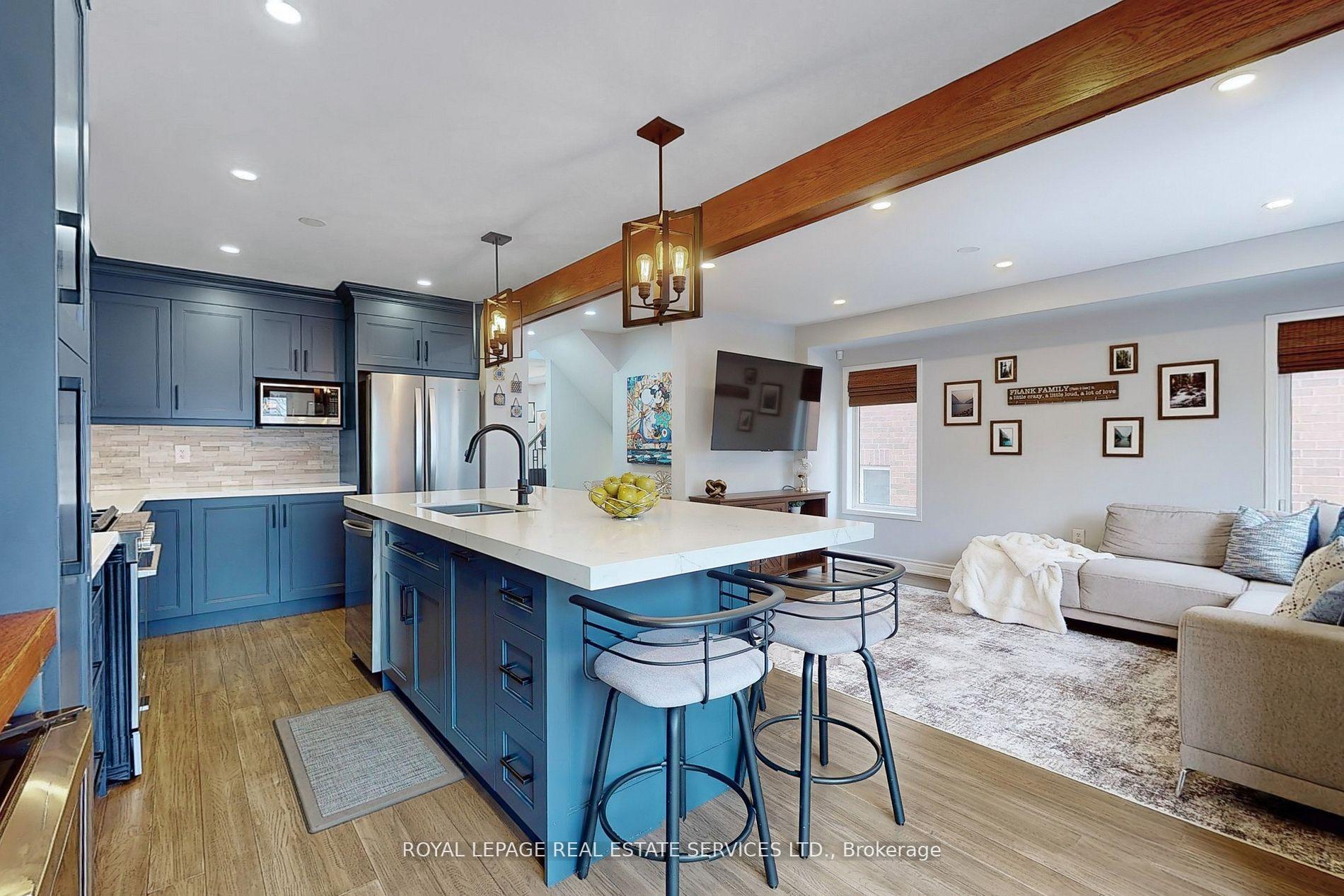 Photo 12 of 4830 Thomas Alton Boulevard, Burlington, Alton — HOMEH