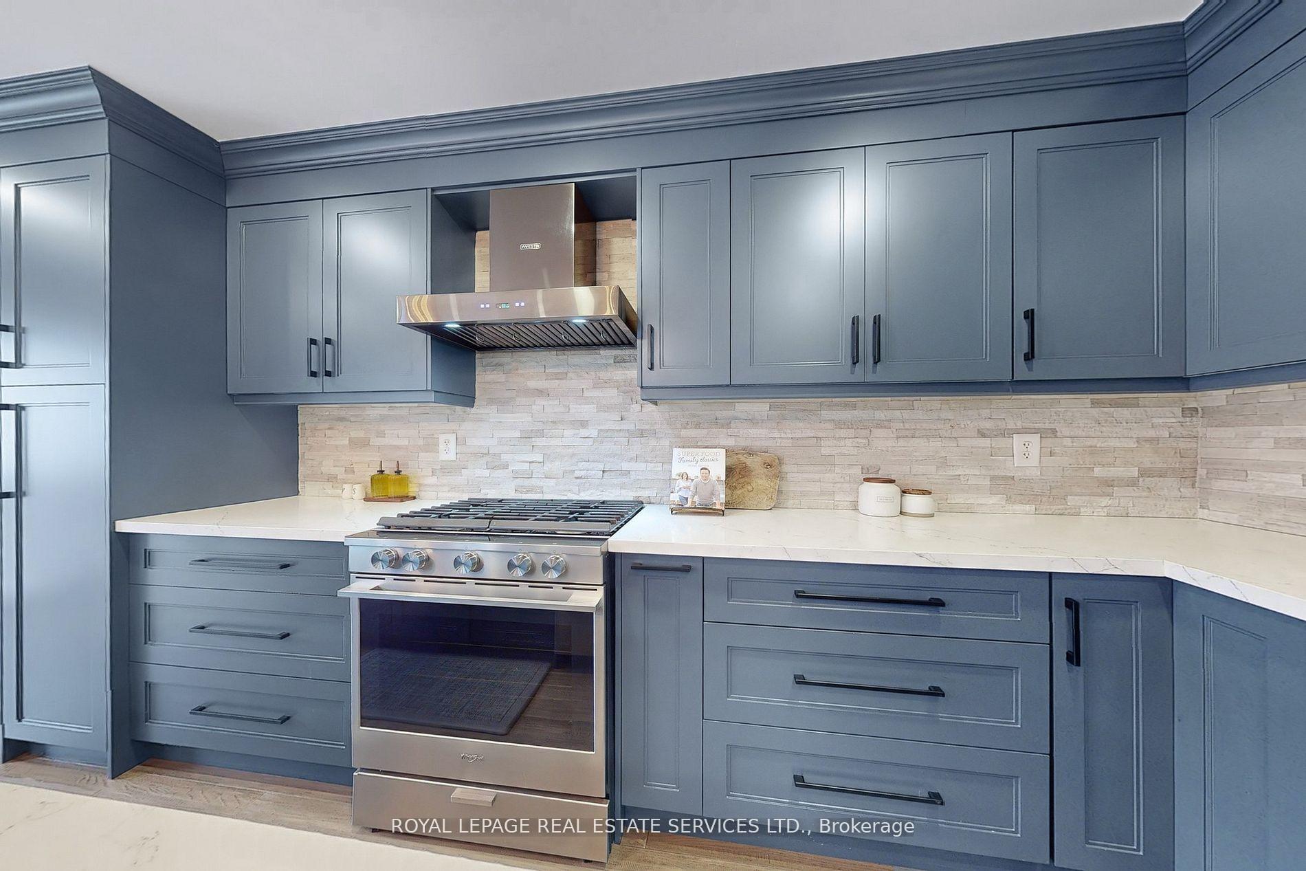 Photo 15 of 4830 Thomas Alton Boulevard, Burlington, Alton — HOMEH