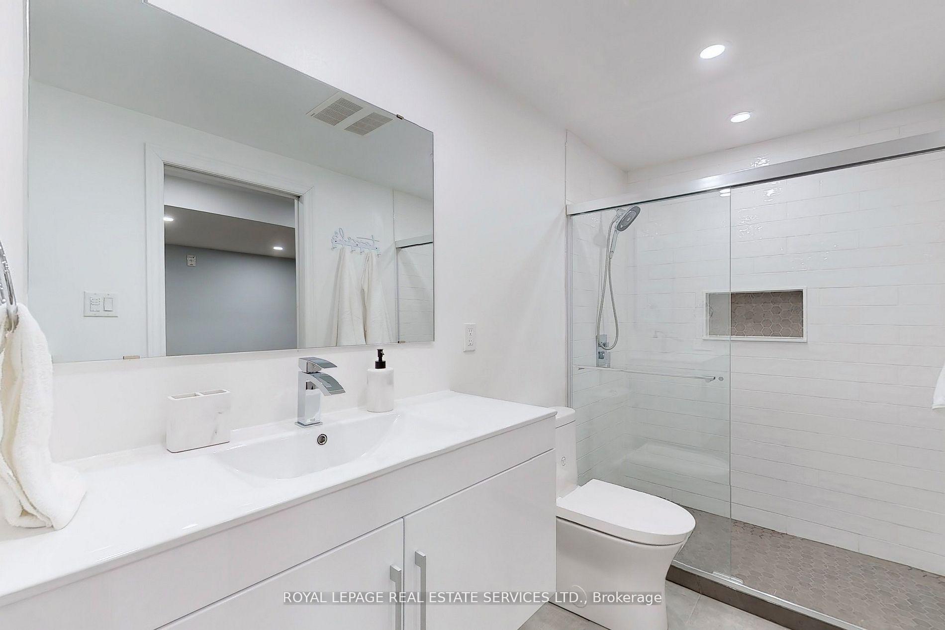 Photo 34 of 4830 Thomas Alton Boulevard, Burlington, Alton — HOMEH