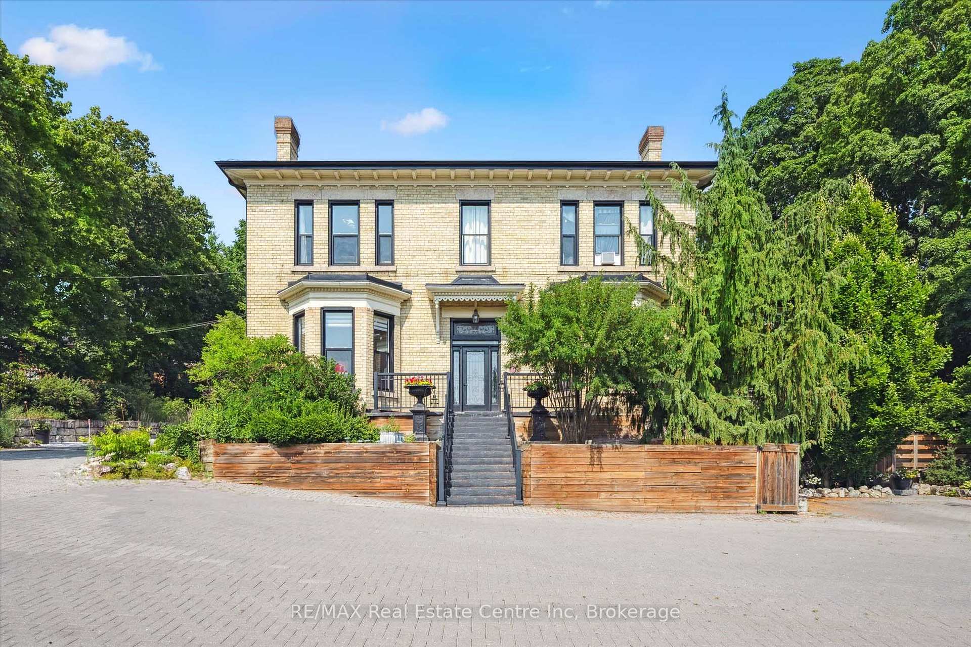Photo 1 of 83 King Street, Guelph, St. George's — HOMEH