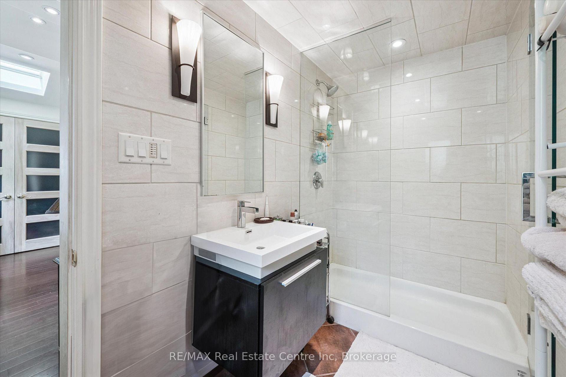 Photo 8 of 83 King Street, Guelph, St. George's — HOMEH