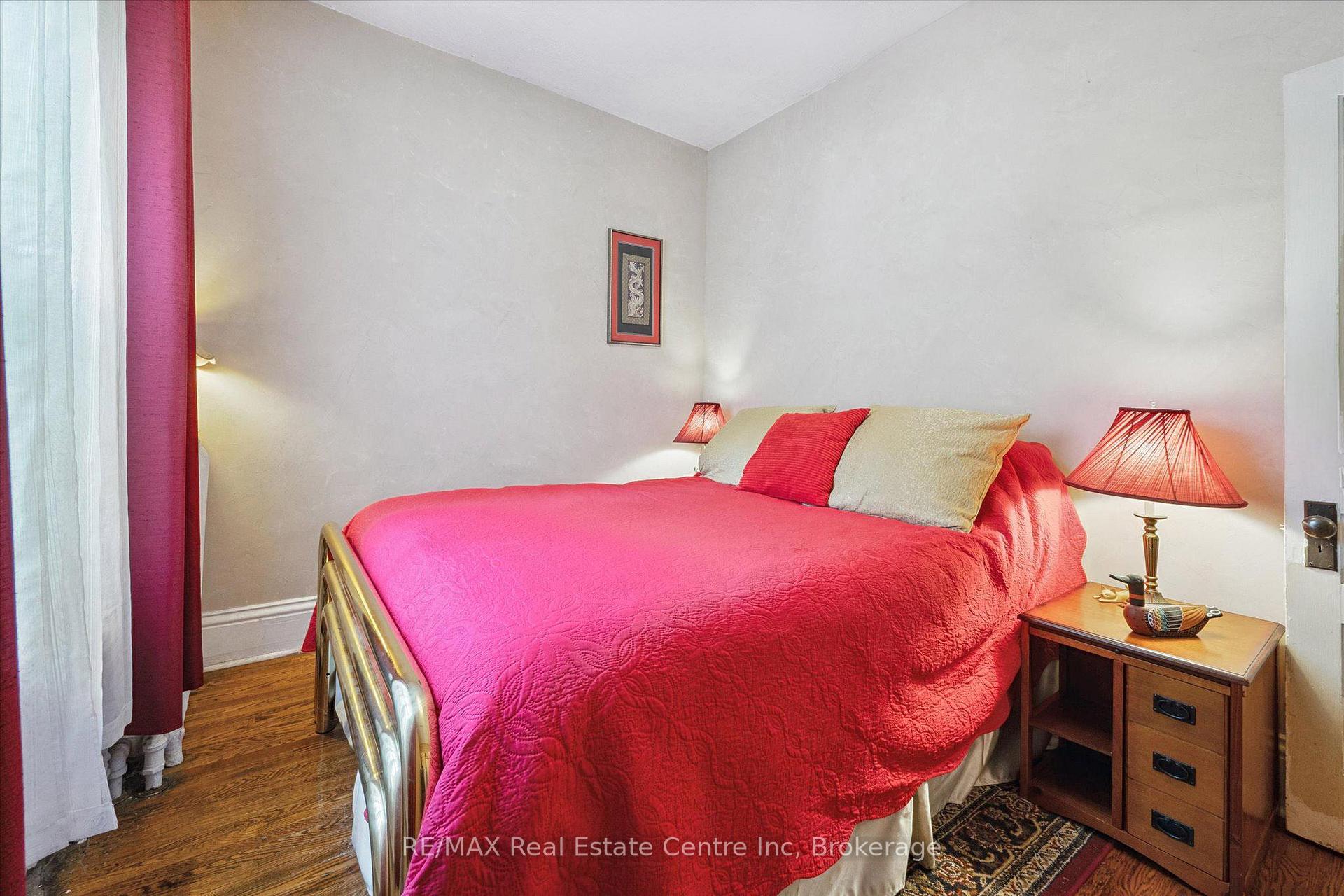 Photo 10 of 83 King Street, Guelph, St. George's — HOMEH
