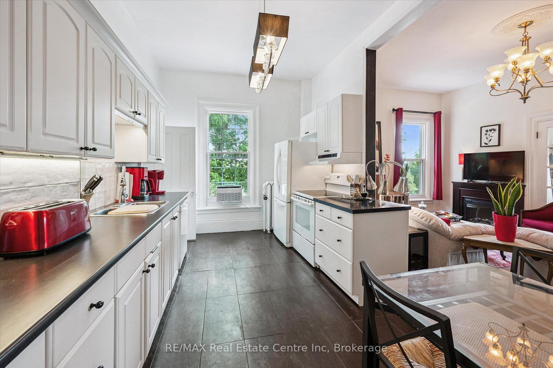 Photo 30 of 83 King Street, Guelph, St. George's — HOMEH
