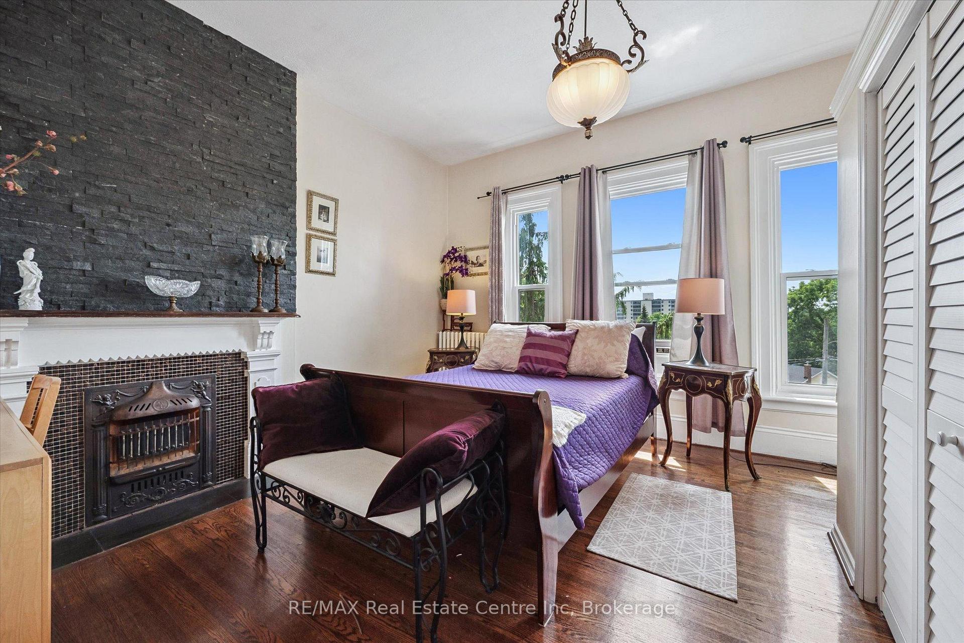 Photo 32 of 83 King Street, Guelph, St. George's — HOMEH
