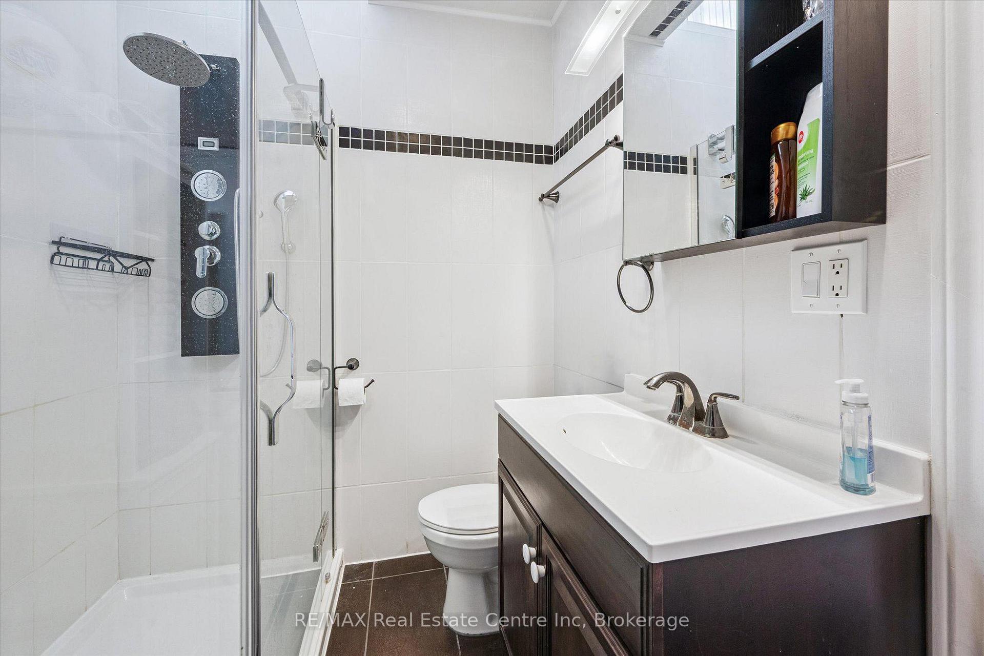 Photo 34 of 83 King Street, Guelph, St. George's — HOMEH