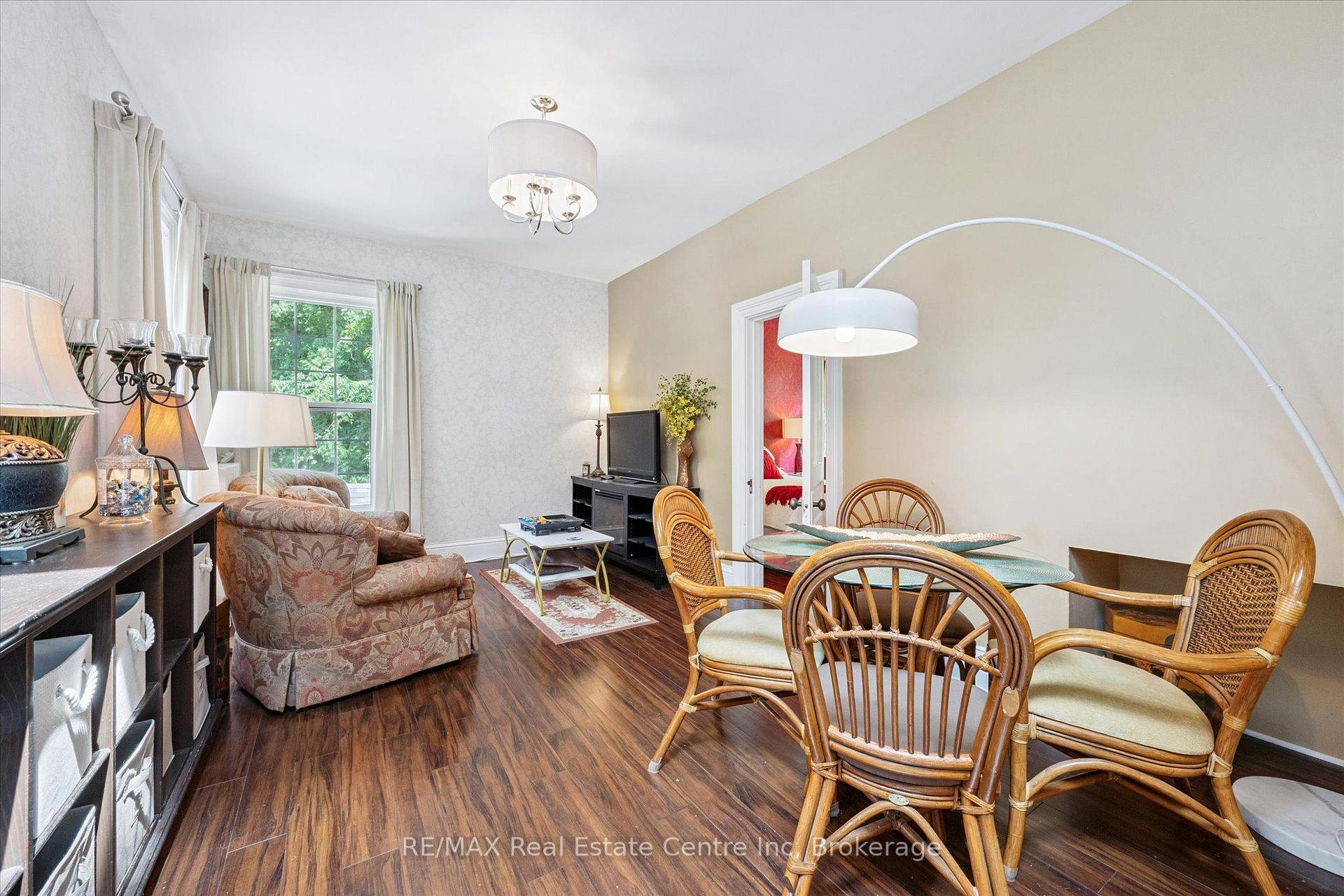 Photo 35 of 83 King Street, Guelph, St. George's — HOMEH