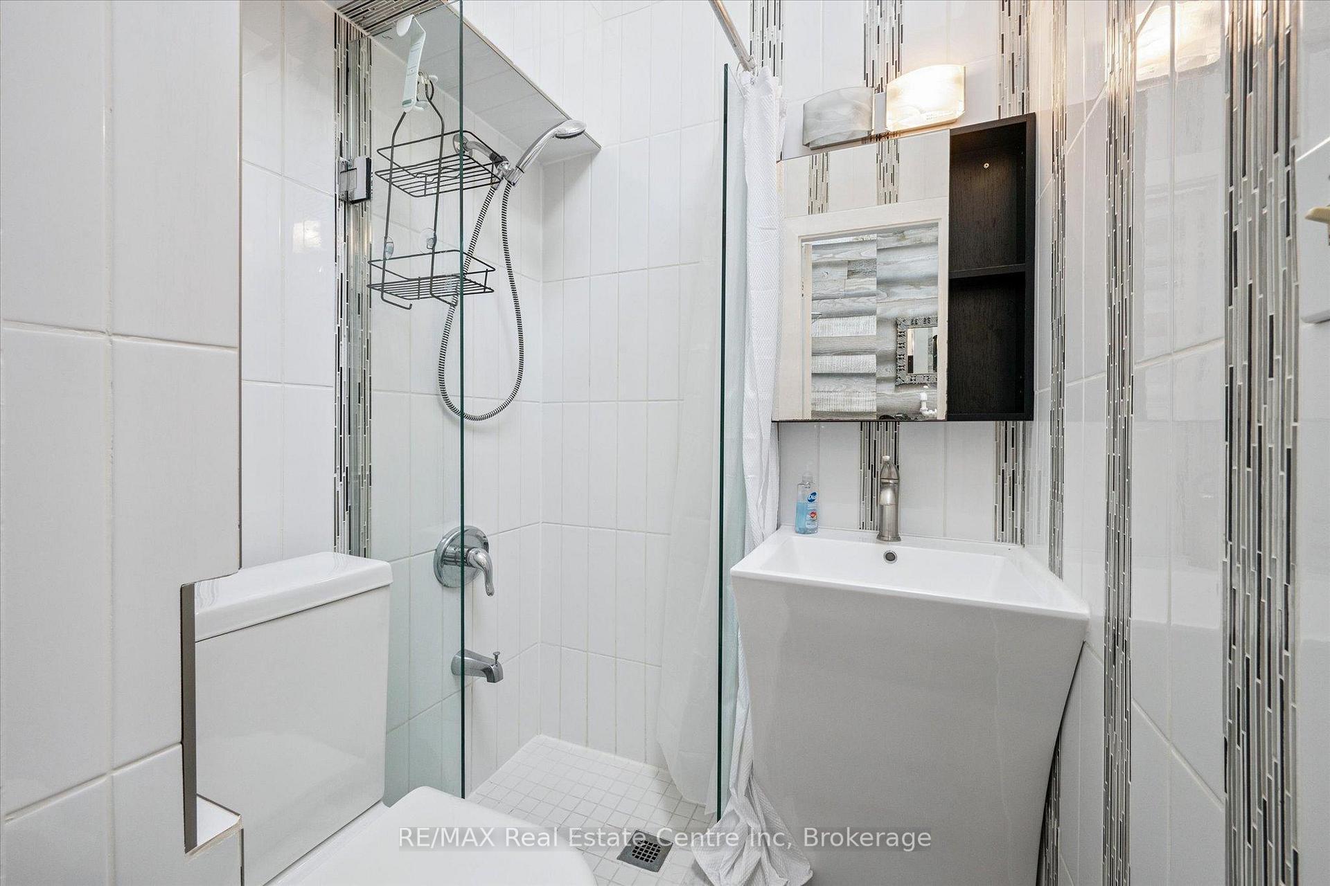 Photo 39 of 83 King Street, Guelph, St. George's — HOMEH