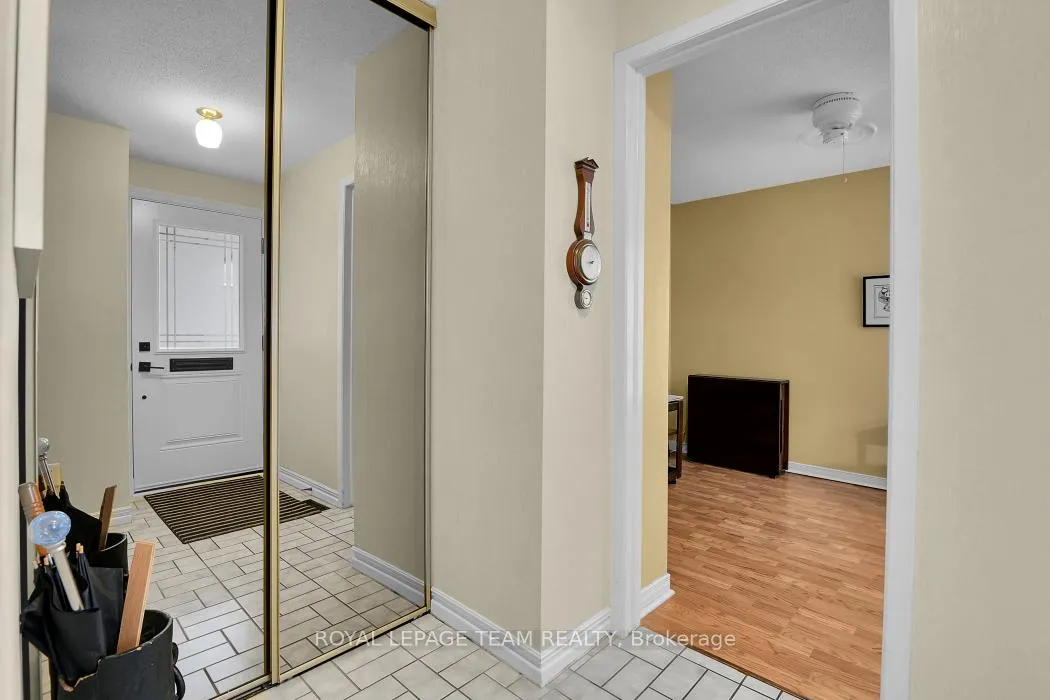 Photo 5 of 1137 Ambleside Drive, Ottawa, Woodroffe — HOMEH