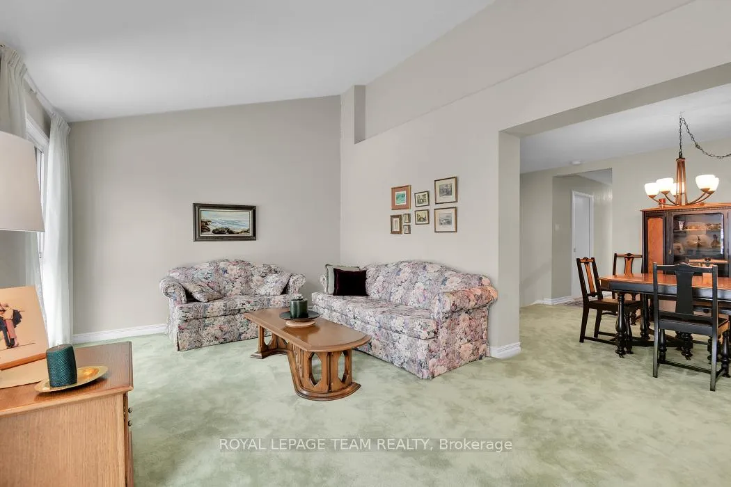 Photo 7 of 1137 Ambleside Drive, Ottawa, Woodroffe — HOMEH