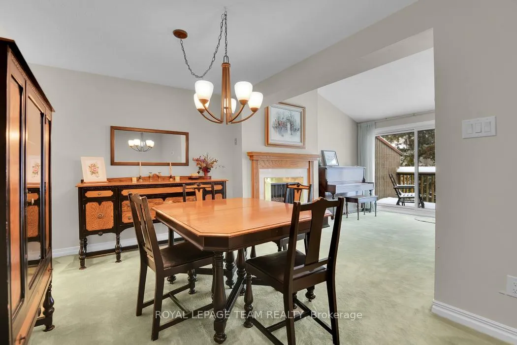 Photo 11 of 1137 Ambleside Drive, Ottawa, Woodroffe — HOMEH