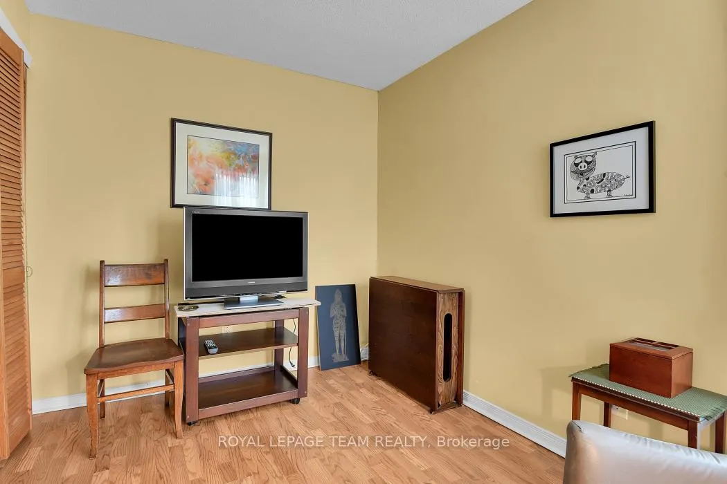Photo 17 of 1137 Ambleside Drive, Ottawa, Woodroffe — HOMEH