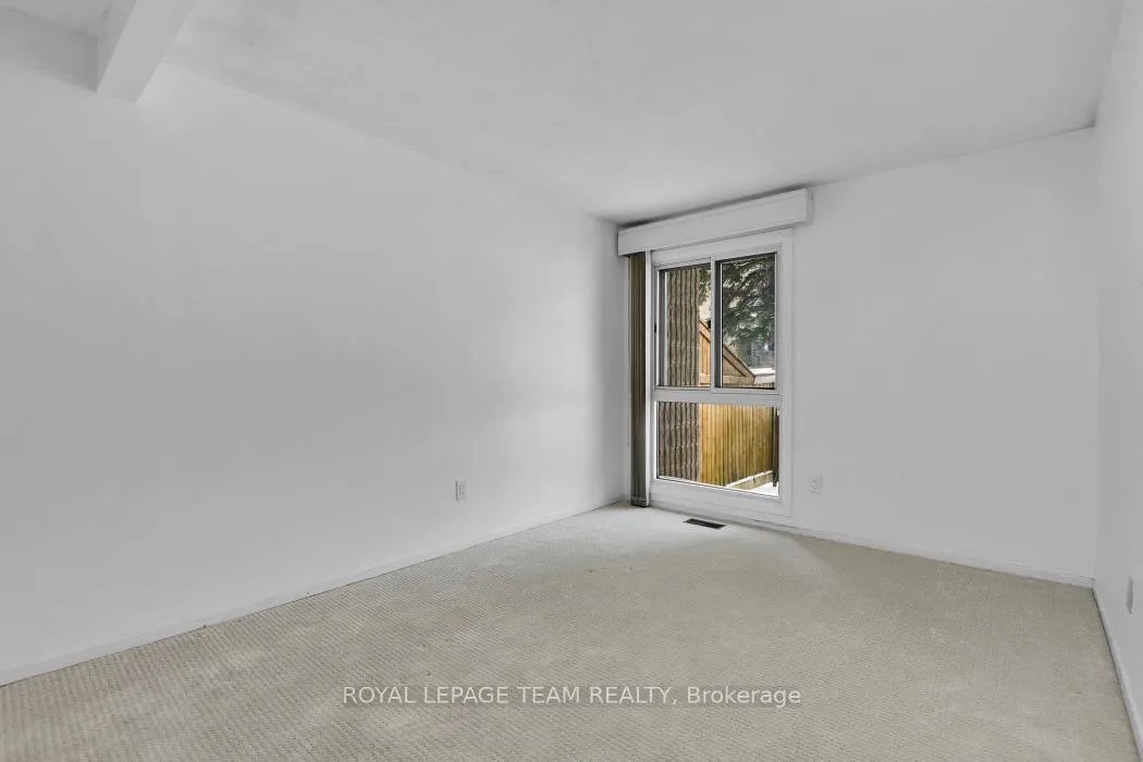 Photo 26 of 1137 Ambleside Drive, Ottawa, Woodroffe — HOMEH