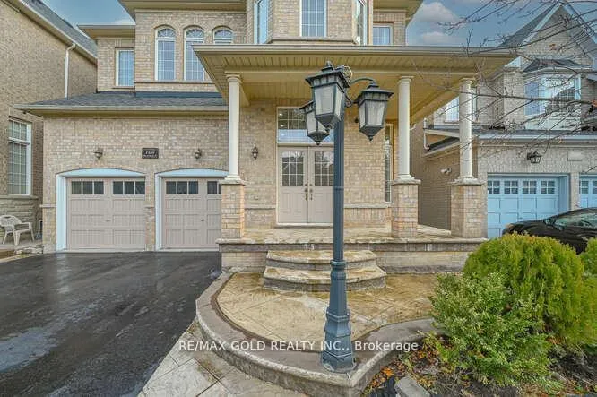Photo 3 of 106 Watsonbrook Drive, Brampton, Sandringham-Wellington — HOMEH