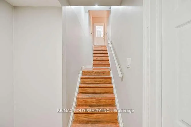 Photo 32 of 106 Watsonbrook Drive, Brampton, Sandringham-Wellington — HOMEH